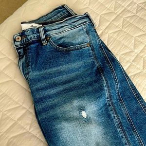 Kancan Isa Mid-Rise Slim Boyfriend Jean
